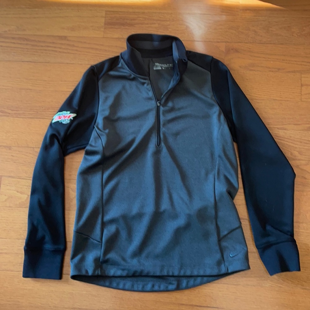 Like New Nike Golf long sleeve half zip